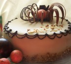 Karamelovo orechová torta