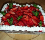 Jahodový košík s mascarpone 